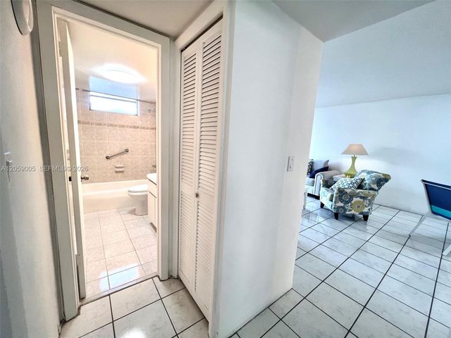 3030 Marcos Drive T302, Aventura, FL 33160