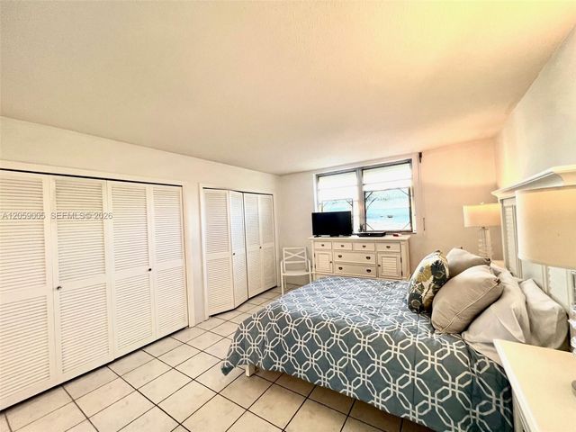 3030 Marcos Drive T302, Aventura, FL 33160