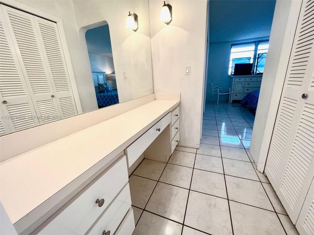 3030 Marcos Drive T302, Aventura, FL 33160