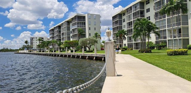 3030 Marcos Drive T302, Aventura, FL 33160