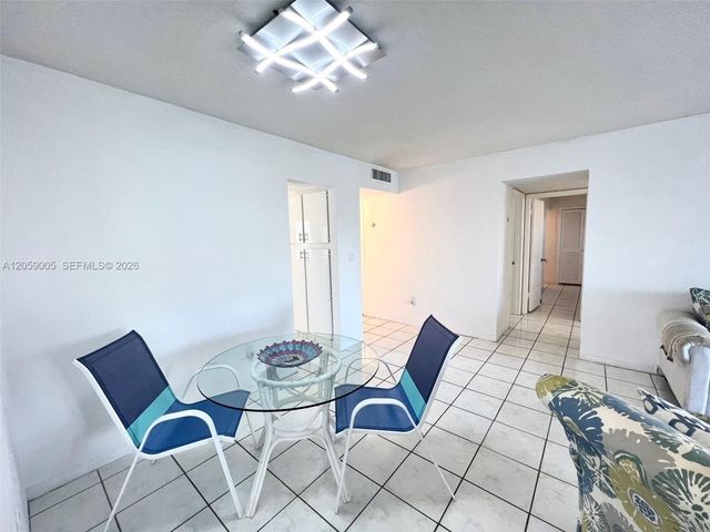 3030 Marcos Drive T302, Aventura, FL 33160