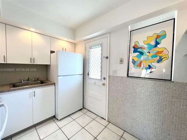3030 Marcos Drive T302, Aventura, FL 33160