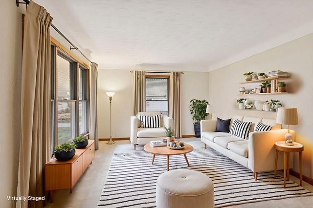 2125 William Street, Roseville, MN 55113