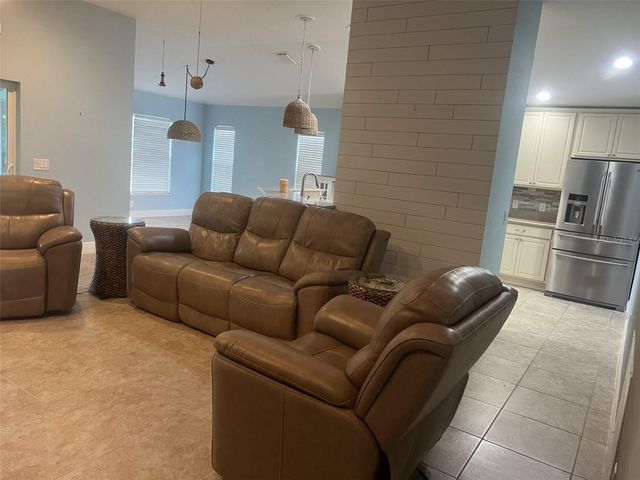 4986 BELTED KINGFISHER DRIVE, Oxford, FL 34484