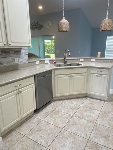 4986 BELTED KINGFISHER DRIVE, Oxford, FL 34484