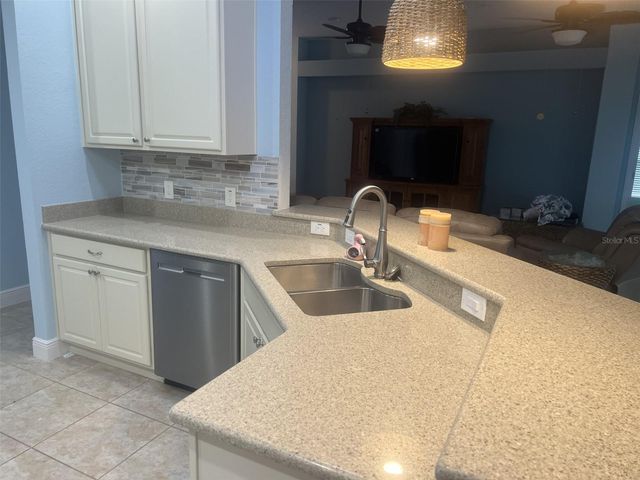 4986 BELTED KINGFISHER DRIVE, Oxford, FL 34484
