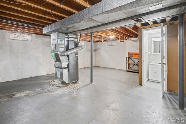 5319 Ville Angela Lane, Hazelwood, MO 63042