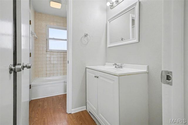 5319 Ville Angela Lane, Hazelwood, MO 63042