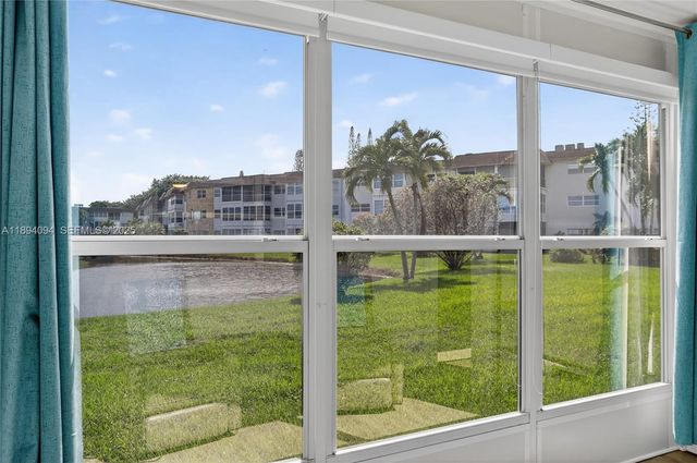 4706 NW 36th Street 411, Lauderdale Lakes, FL 33319