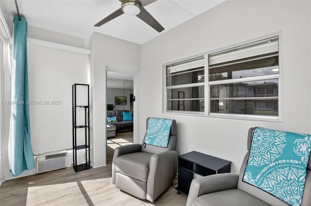 4706 NW 36th Street 411, Lauderdale Lakes, FL 33319