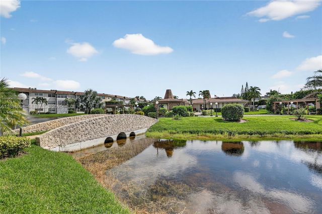 4706 NW 36th Street 411, Lauderdale Lakes, FL 33319