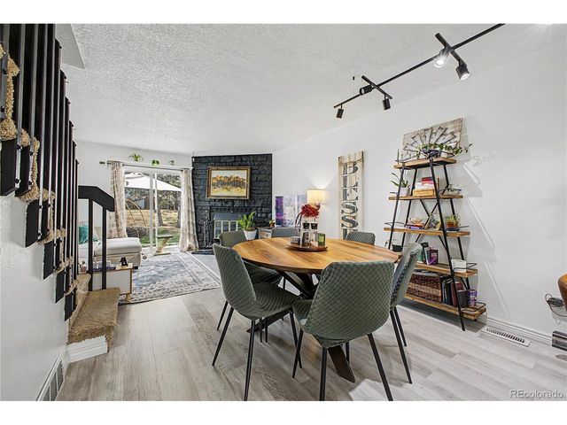 8952 W Dartmouth Pl, Lakewood, CO 80227