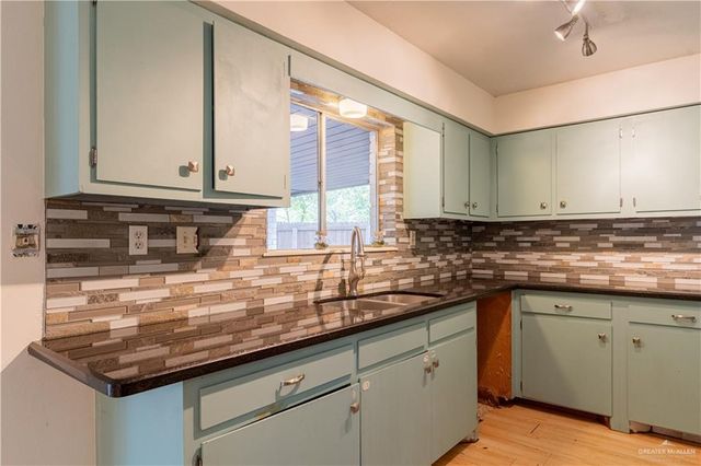 2416 Cottonwood Street, Mission, TX 78574