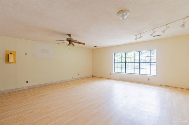 2416 Cottonwood Street, Mission, TX 78574