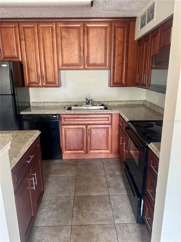 320 BLACK OAK COURT 207, Altamonte Springs, FL 32701