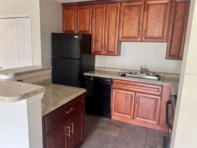 320 BLACK OAK COURT 207, Altamonte Springs, FL 32701