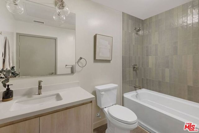 6320 Garvanza Avenue 109, Los Angeles, CA 90042