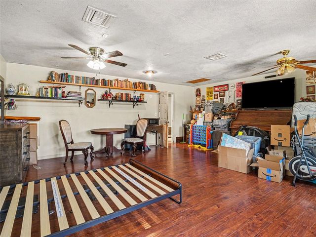 11207 CREEKVIEW DR, Riverview, FL 33569