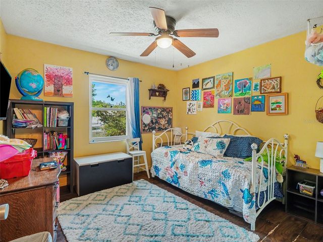 11207 CREEKVIEW DR, Riverview, FL 33569