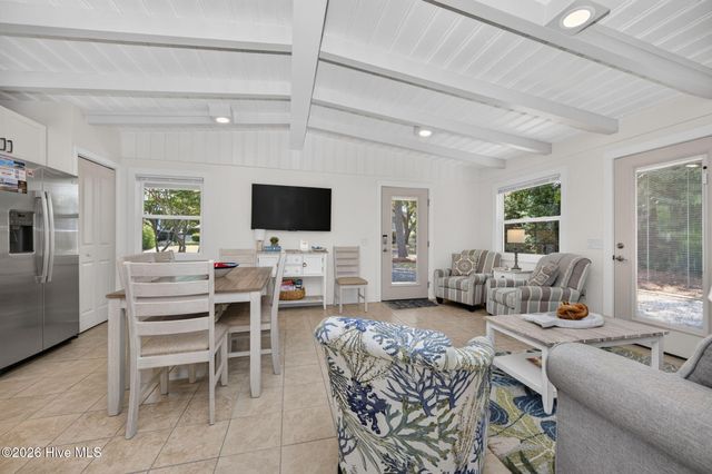 105 SE 76th Street, Oak Island, NC 28465