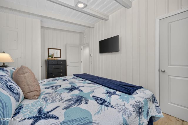 105 SE 76th Street, Oak Island, NC 28465