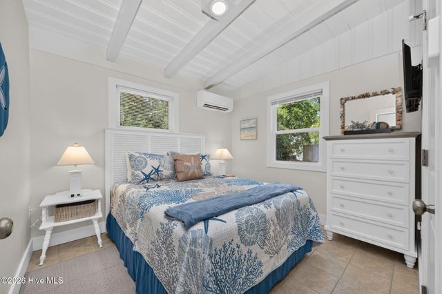 105 SE 76th Street, Oak Island, NC 28465