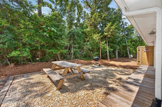 105 SE 76th Street, Oak Island, NC 28465