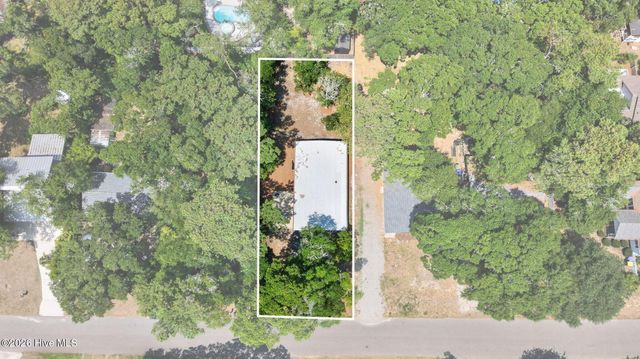 105 SE 76th Street, Oak Island, NC 28465