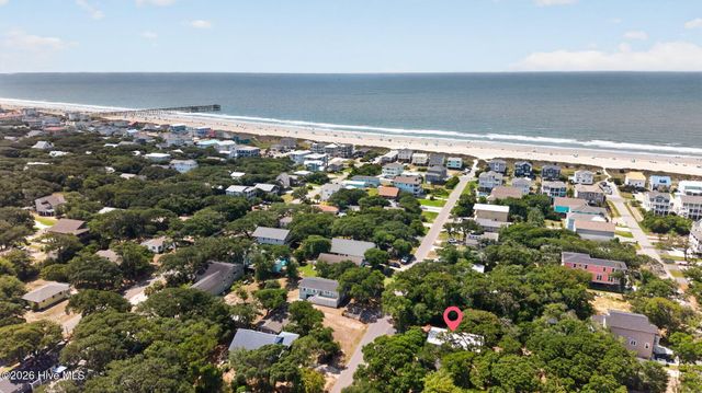 105 SE 76th Street, Oak Island, NC 28465