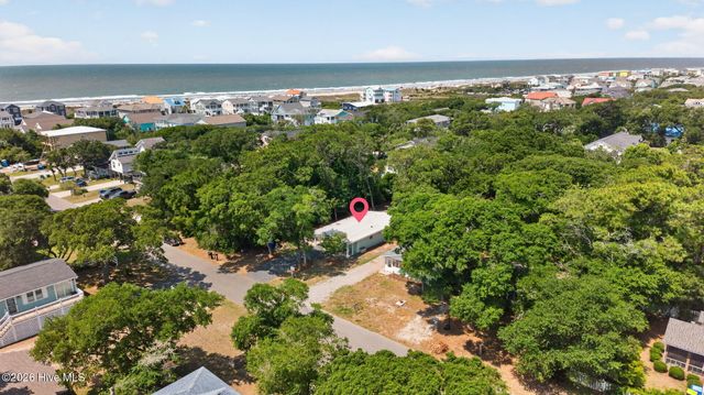 105 SE 76th Street, Oak Island, NC 28465