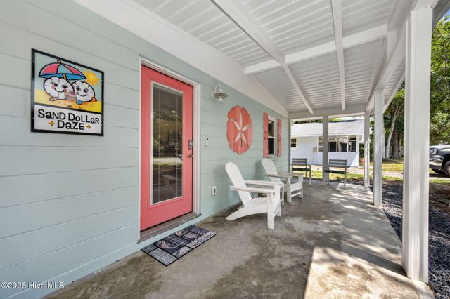 105 SE 76th Street, Oak Island, NC 28465