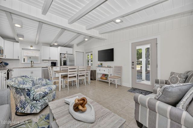 105 SE 76th Street, Oak Island, NC 28465