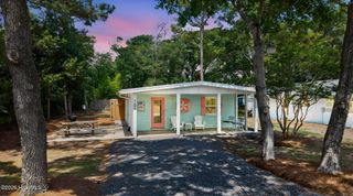 105 SE 76th Street, Oak Island, NC 28465