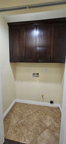 611 E 75th Street, Los Angeles, CA 90001