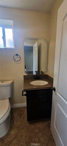 611 E 75th Street, Los Angeles, CA 90001