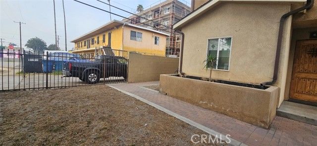 611 E 75th Street, Los Angeles, CA 90001