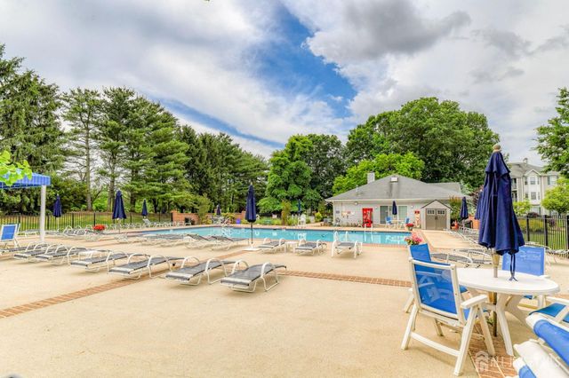 8 Clay Street, North Brunswick, NJ 08902