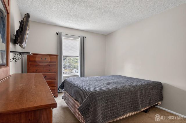 8 Clay Street, North Brunswick, NJ 08902