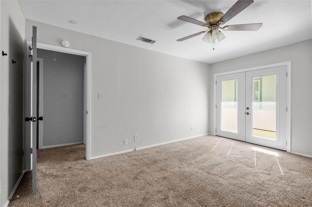 6718 Silvermine DR 302, Austin, TX 78736