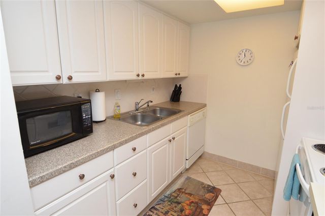 12760 INDIAN ROCKS ROAD 553, Largo, FL 33774