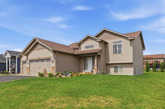 1729 Prairie View Lane NE, Sauk Rapids, MN 56379