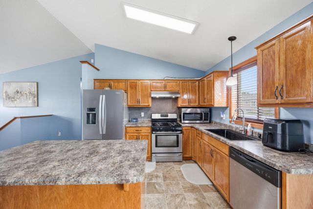 1729 Prairie View Lane NE, Sauk Rapids, MN 56379