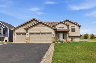 1729 Prairie View Lane NE, Sauk Rapids, MN 56379