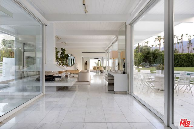 1323 S Driftwood Drive, Palm Springs, CA 92264