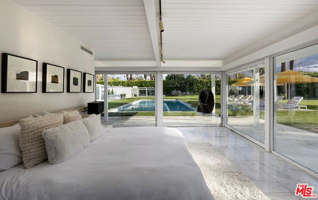 1323 S Driftwood Drive, Palm Springs, CA 92264