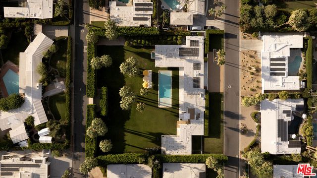 1323 S Driftwood Drive, Palm Springs, CA 92264