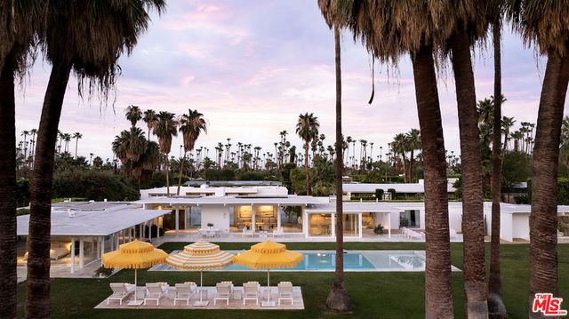 1323 S Driftwood Drive, Palm Springs, CA 92264