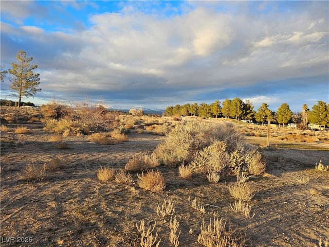 2710 Thousandaire Boulevard, Pahrump, NV 89048