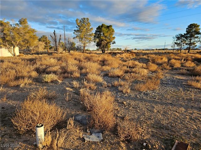 2710 Thousandaire Boulevard, Pahrump, NV 89048