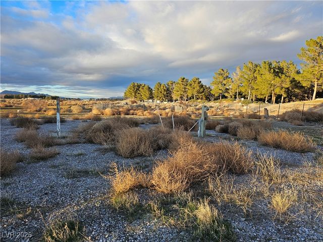 2710 Thousandaire Boulevard, Pahrump, NV 89048